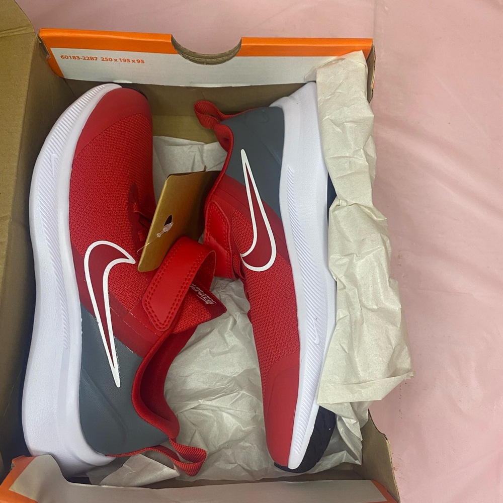 Nike Star Runner 3